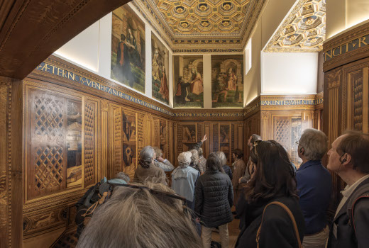 KFMV-Reise: Gubbio, rekonstruiertes Studiolo im Palazzo Ducale